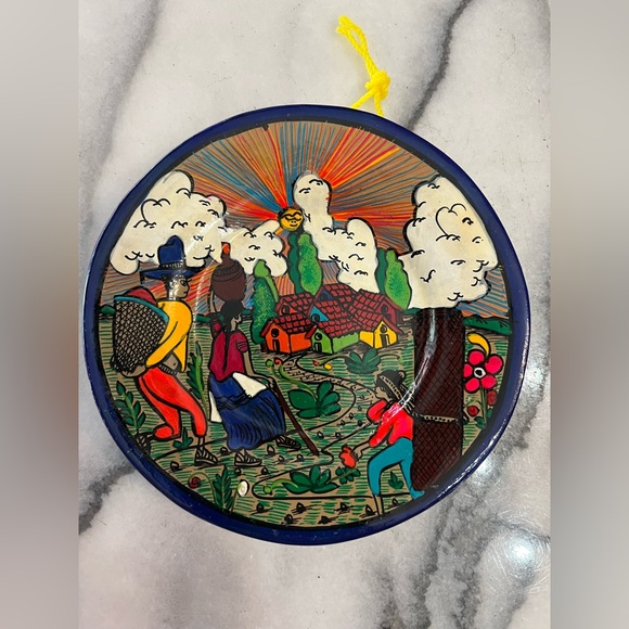 Set of 4 Mexican Folk Art 5” Wall Plates signed by Guerrero, Mexico Artist - Picture 7 of 14